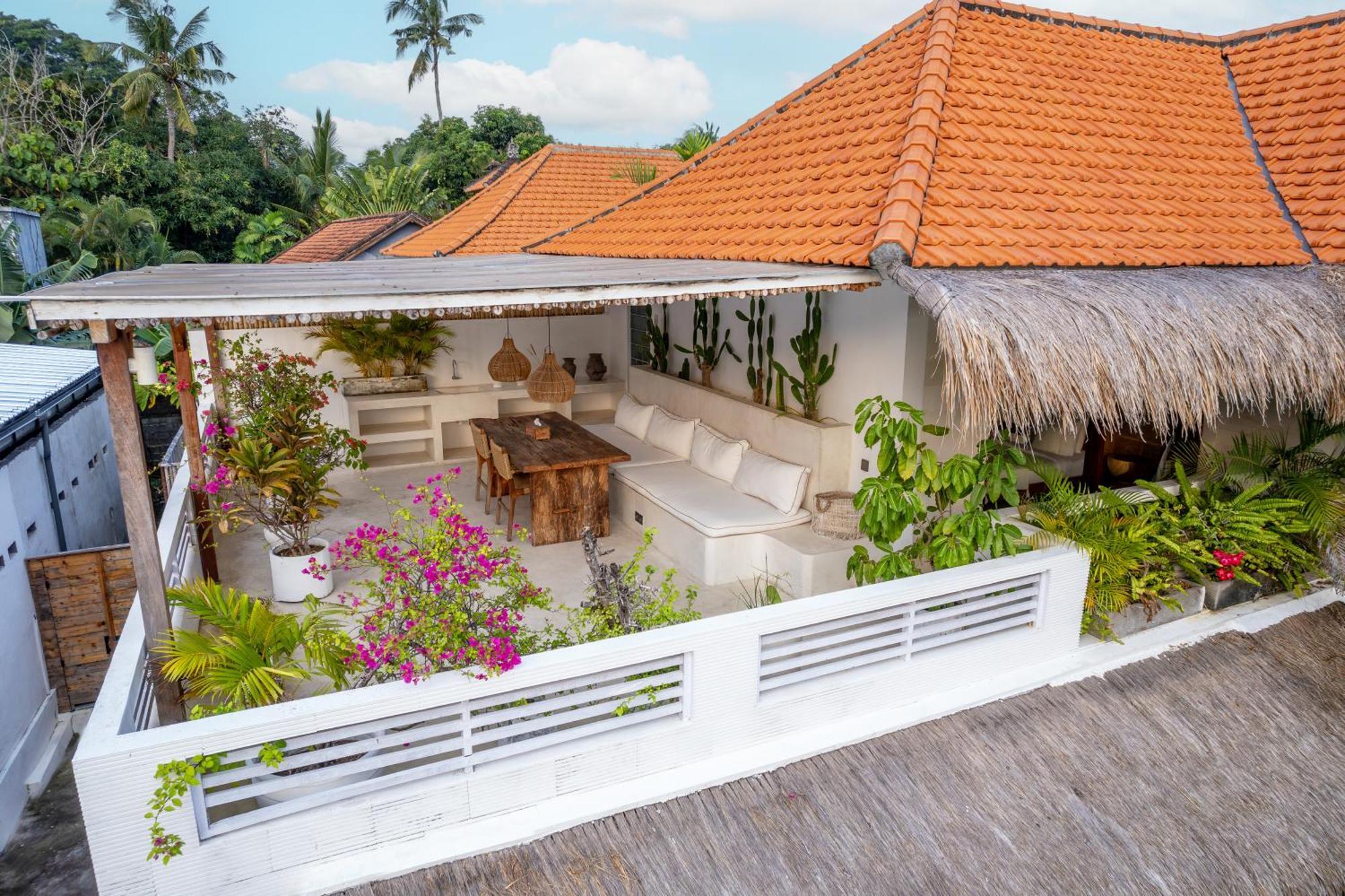 Turan Casa Auri Seminyak Villa Екстериор снимка