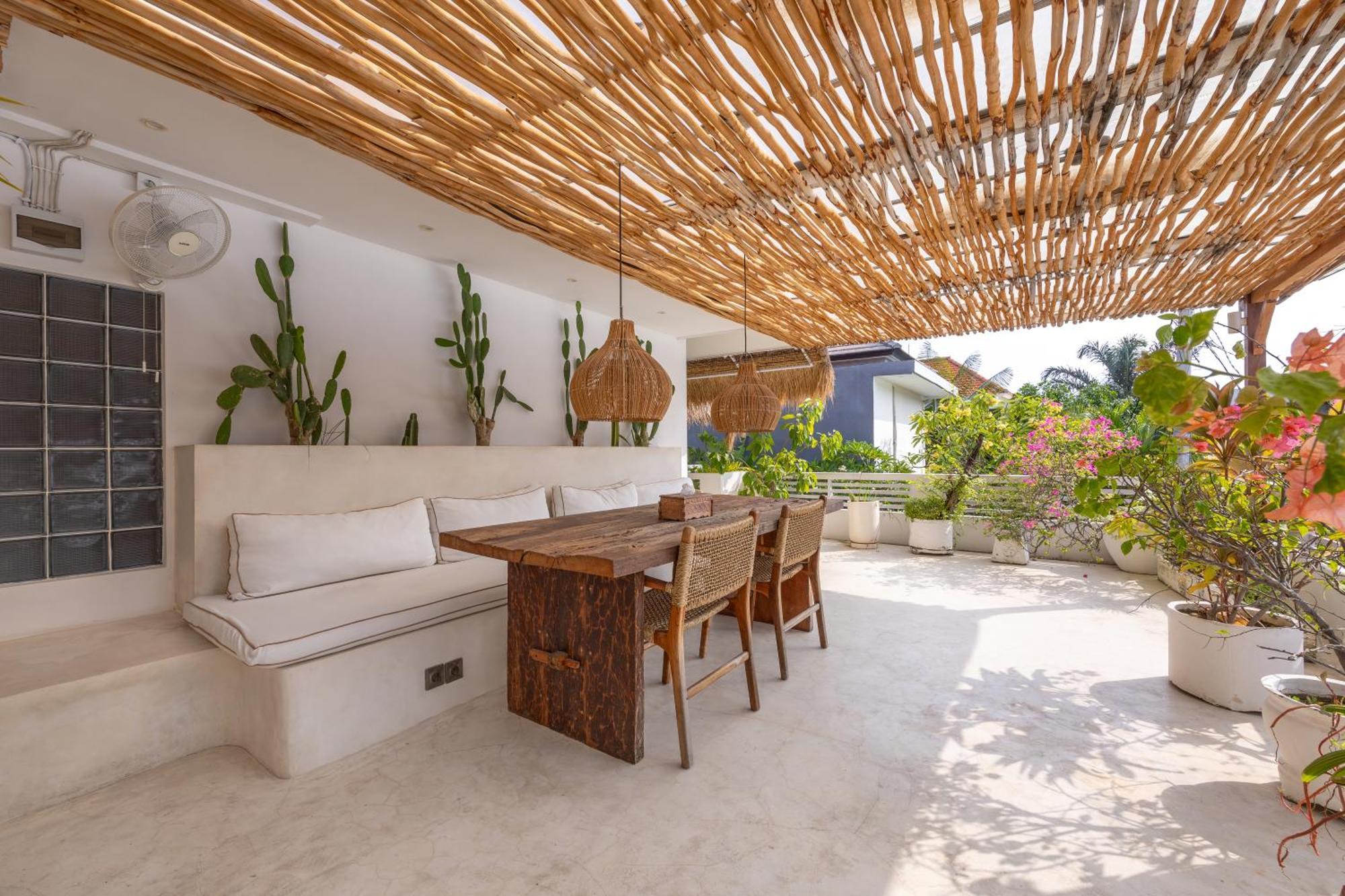 Turan Casa Auri Seminyak Villa Екстериор снимка