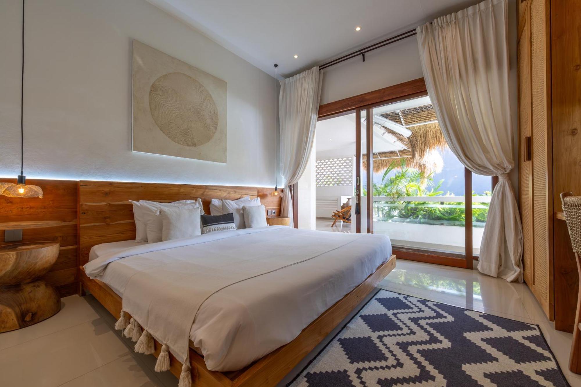 Turan Casa Auri Seminyak Villa Екстериор снимка